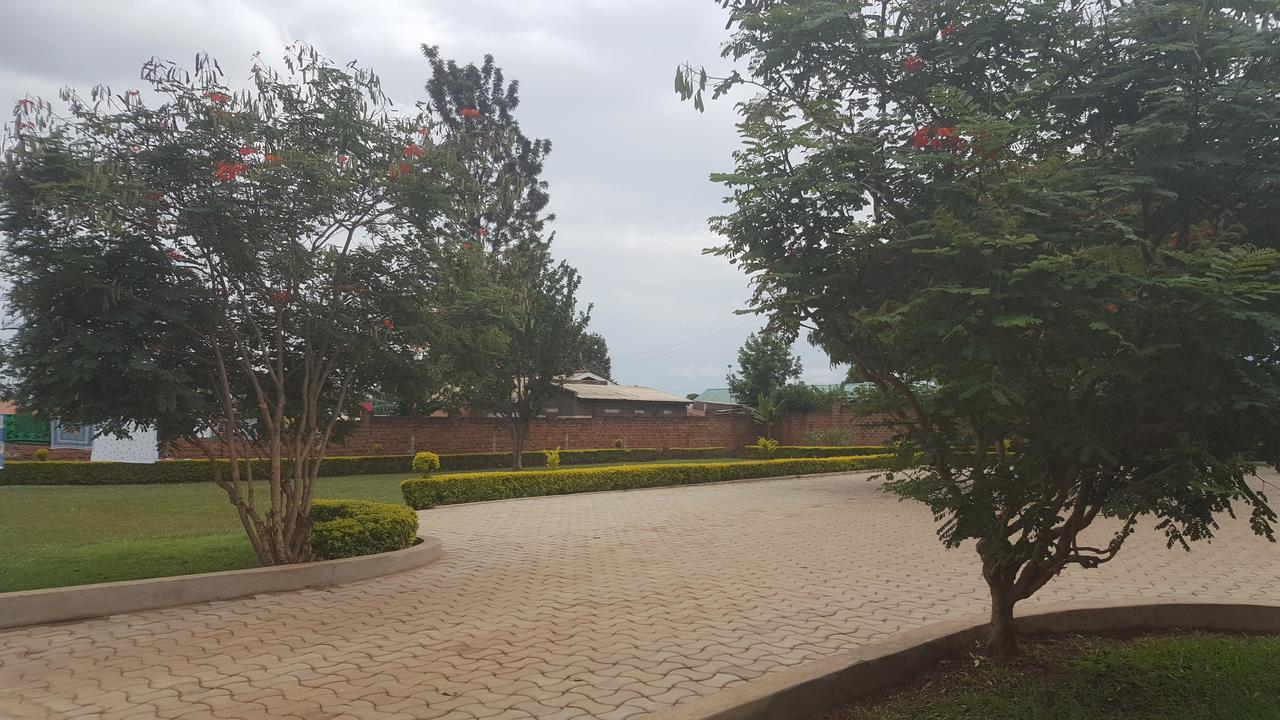 Lucia Villas Mbale Exterior photo
