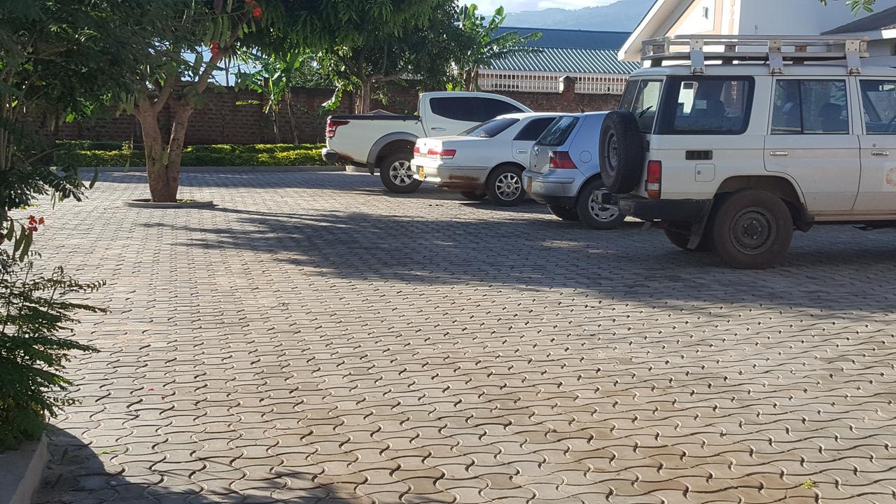 Lucia Villas Mbale Exterior photo